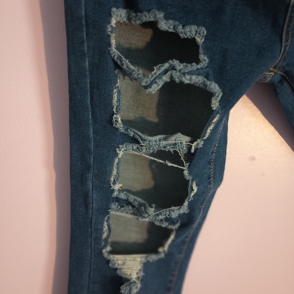 Jeans - Picture 2 of 5